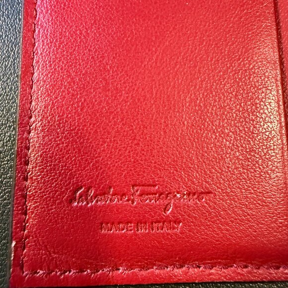 Ferragamo Gancini Credit Card Holder - EUC - Picture 2 of 4